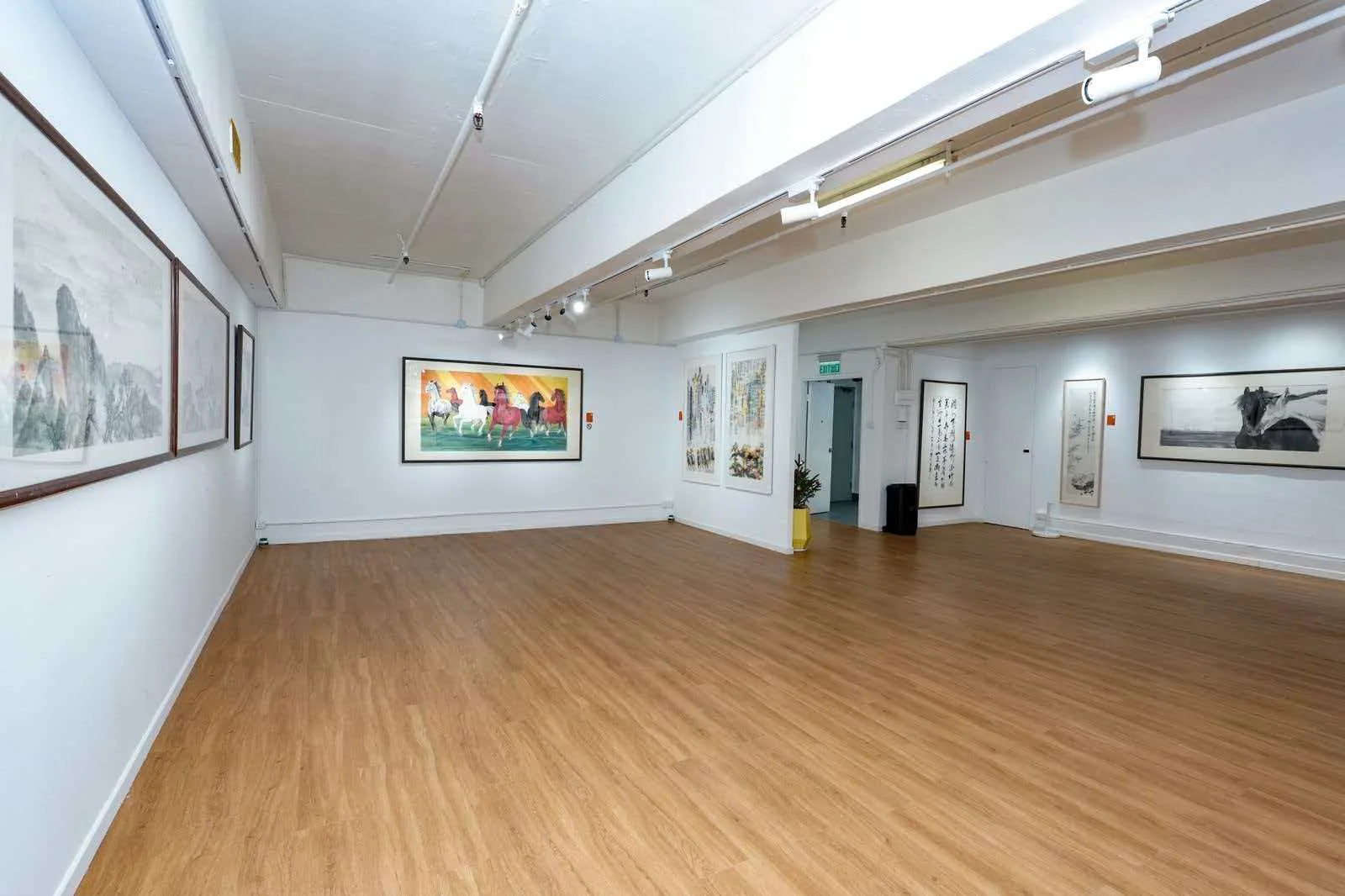 春來香江百馬鳴展覽現場